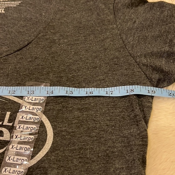 Louisville Slugger v-neck T-shirt XL - Picture 4 of 5